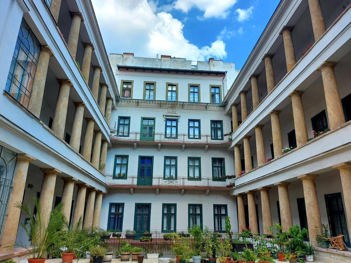 Home City Center Terrace Apartment Budapest Exterior photo