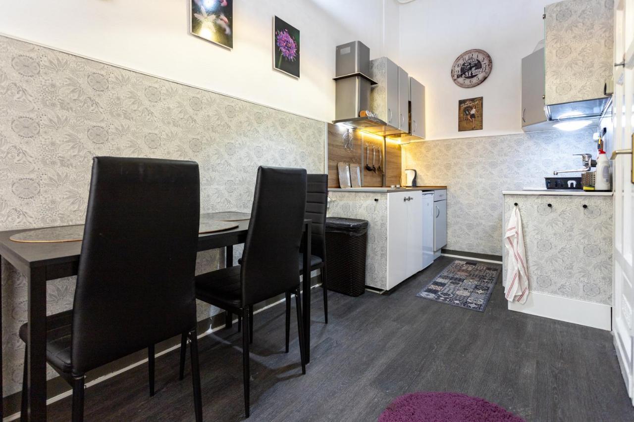 Home City Center Terrace Apartment Budapest Exterior photo