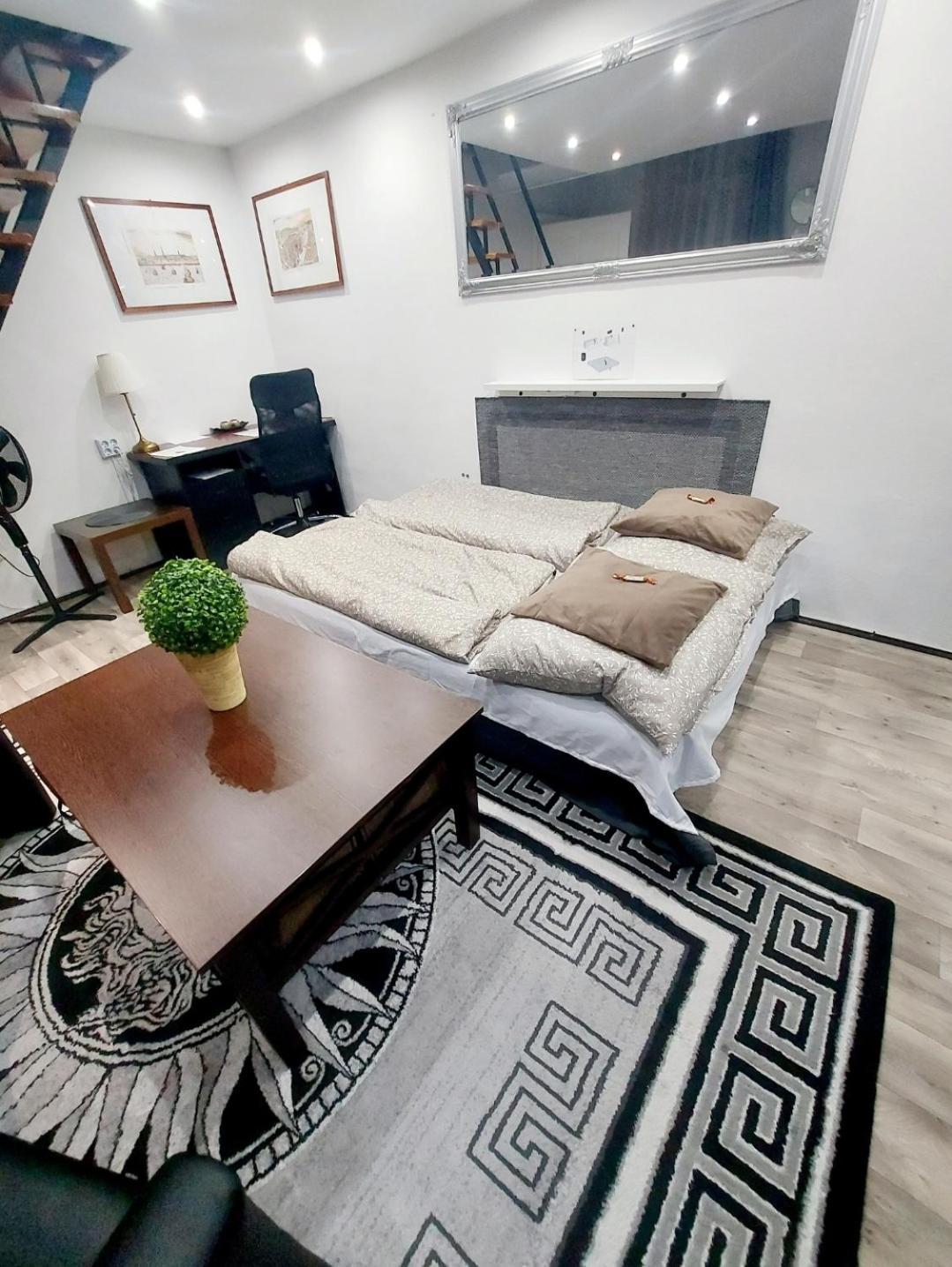 Home City Center Terrace Apartment Budapest Exterior photo